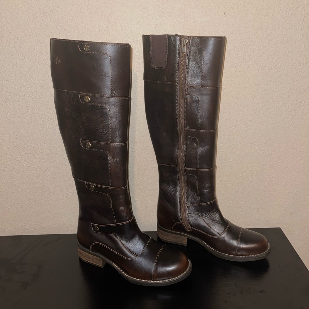 Bear paw brand new size 7 original tag one the back by Bear Paw
